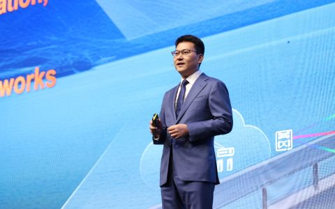 华为提出构建以AI为中心的F5G-A全光网，助力运营商新增长