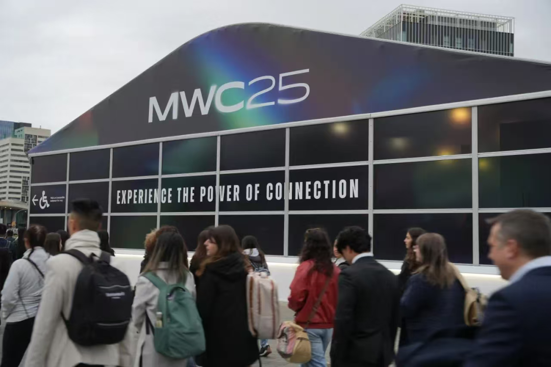 MWC25观察：无AI不网络！